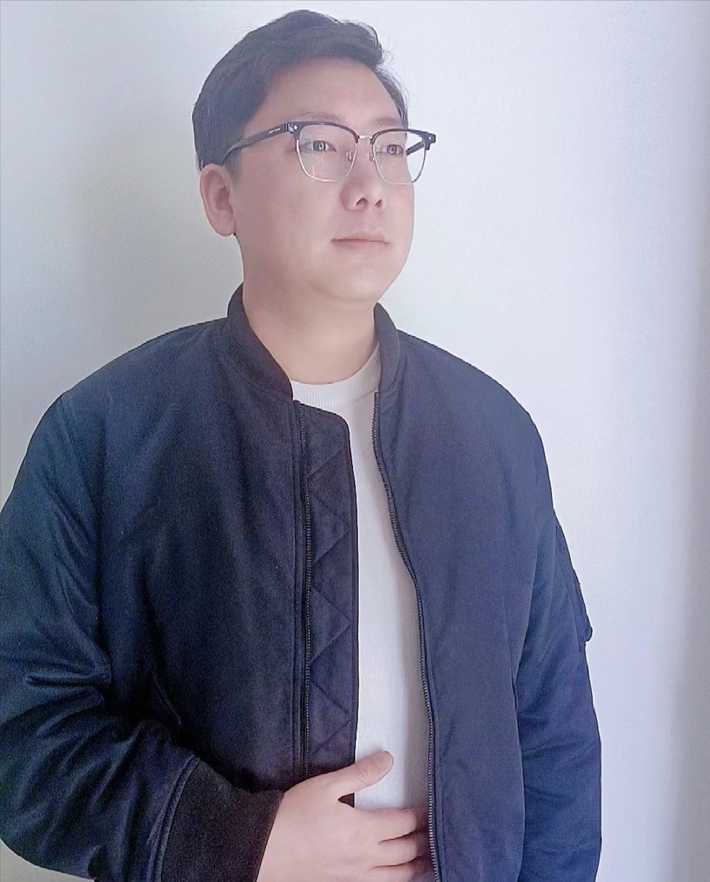 李金倫